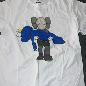 Men Uniqlo x KAWS Shirt